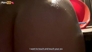 Жопастая русская милфа трахается в бане с пасынком после рыбалки на озере