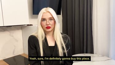 Сделка купли-продажи за минет и трах с риэлторшей