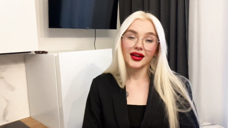 Большие жопы: Сделка купли-продажи за минет и трах с риэлторшей