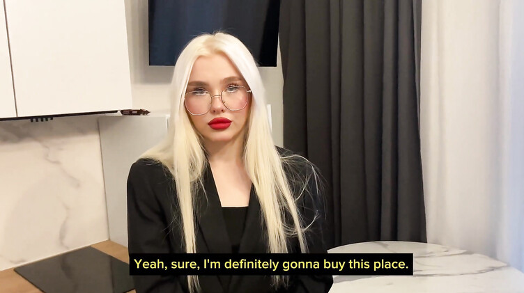 Сделка купли-продажи за минет и трах с риэлторшей