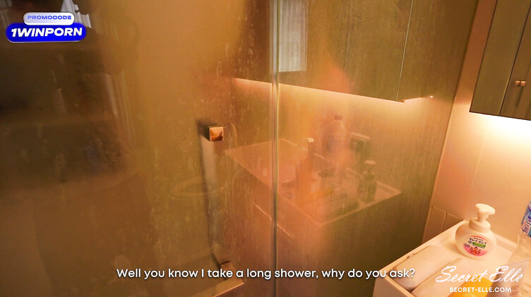 Пока жена в душе, муж ебет ее похотливую сестру