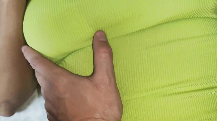 Пасынок трахает мачеху в жопу на отдыхе - пояс верности не помог!