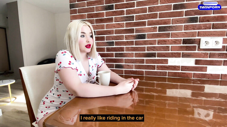 Blondessa: Сводная сестра зарабатывает на ОнлиФанс и попросила брата трахнуть ее на видео