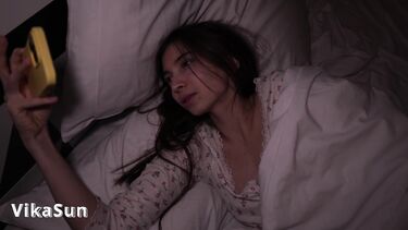 Красивая мастурбация перед сном под порно