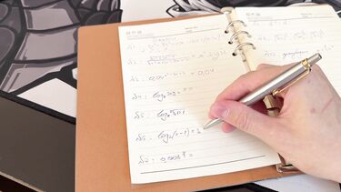 Сисястая училка в костюме сексуального кролика ебется с учеником