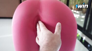 В лосинах: Сводный брат выебал сестру после занятий йогой в лосинах