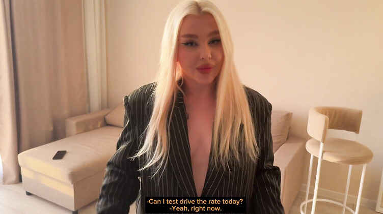 Риэлторша ебется в жопу с клиентом в качестве бонуса за покупку квартиры