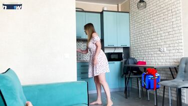 Мачеха притворилась спящей и получила в киску стояк пасынка