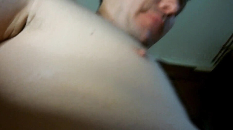 Пасынок занялся анальным сексом со зрелой мачехой и кончил ей в жопу