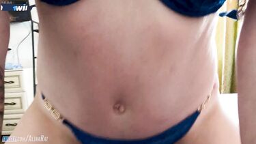 Русский пасынок трахнул раком застрявшую в кровати мачеху с большой жопой