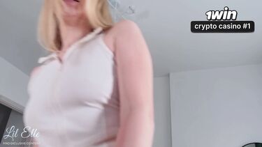 Молодая русская мачеха нашла сперму на трусиках и пришла к пасынку трахаться