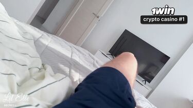 Молодая русская мачеха нашла сперму на трусиках и пришла к пасынку трахаться