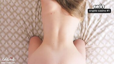 Нежный первый анал в разработанную пробкой задницу девахи из Самары