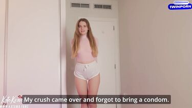 Милая русская соседка пришла за презиками и получила член в письку