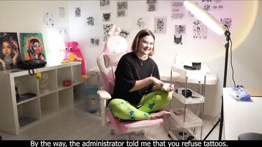 Горловой минет и хардкорный трах тату мастера ради сохранения работы