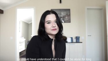 Брюнетка с короткой стрижкой отблагодарила друга мужа глубоким минетом