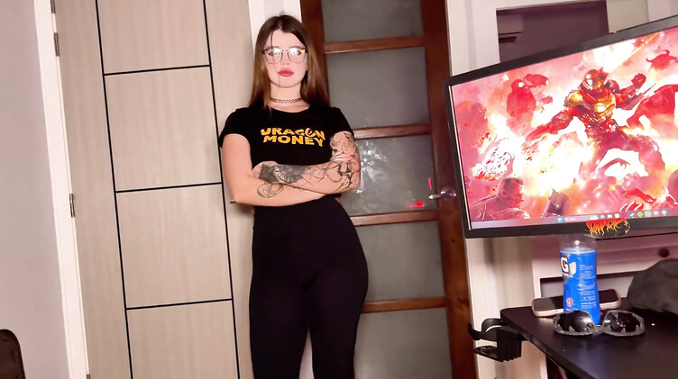 Засунул в жопу сводной сестры перец чили, а потом засадил хуй