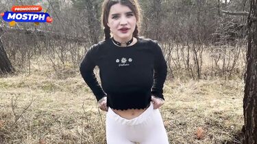 Нимфоманка на пробежке трахнулась с дрочуном эксгибиционистом