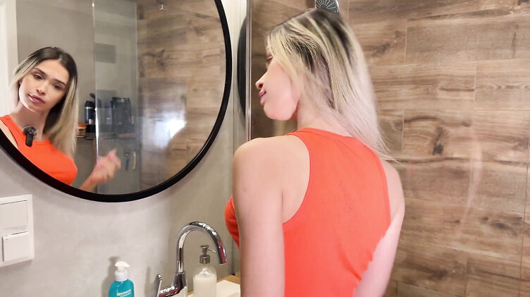 Endorphin Baby: Насадил на кривой хуй минетчицу с силиконовыми сиськами