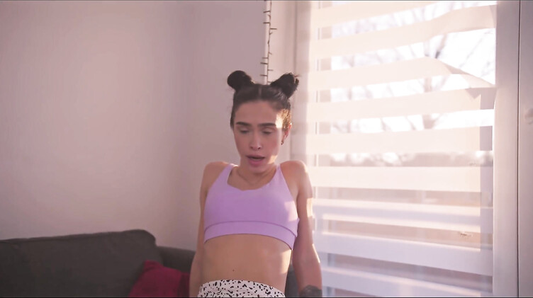 Йога: Отодрал Эндорфин Бейби после йоги на балконе