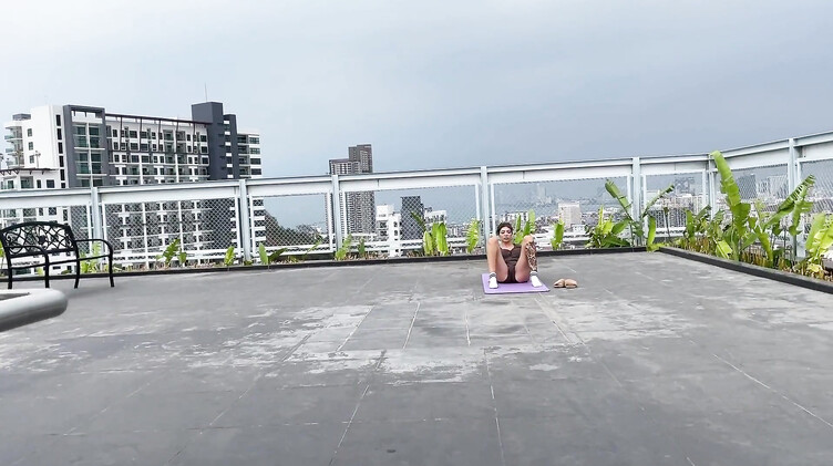 Валлери Рэй выебана озабоченным инструктором йоги