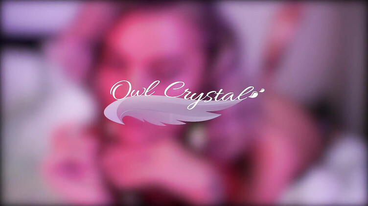 Красивая модель сосет и дрочит хуй двумя руками