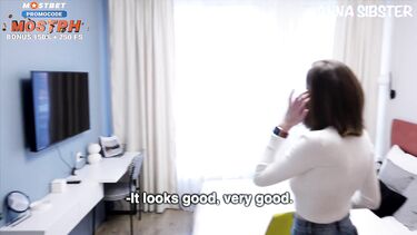 Риелторша ебется с клиентом по всей квартире ради сделки