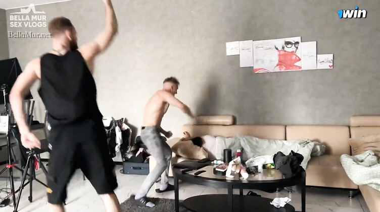 Влог Беллы Мур с бэкстейджем порно съемок
