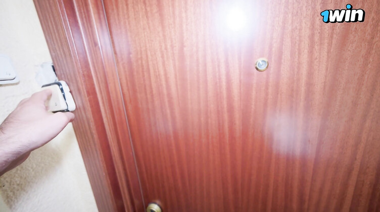 Парень пришел на порно кастинг и трахнул красивую девушку менеджера