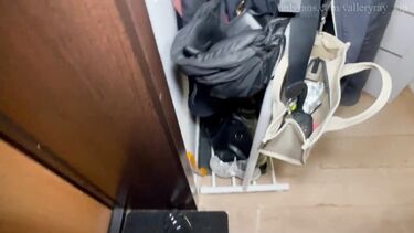 Развел на еблю жену друга, шантажируя ее фотками на Онлифанс