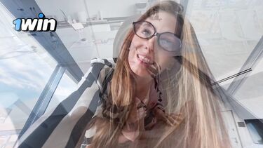 Грязным словами развел мачеху в очках на перепихон