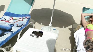 Анальный секс с незнакомкой в номере отеля на курорте