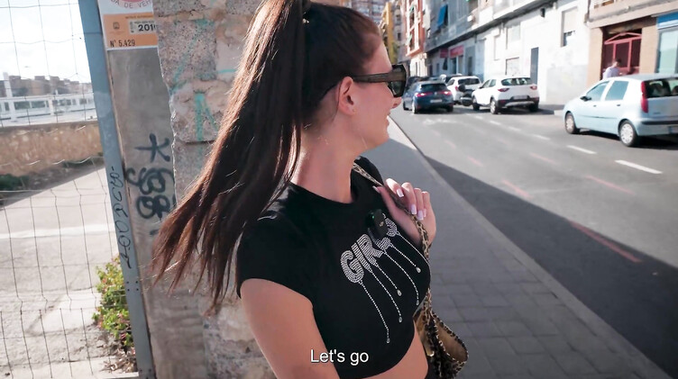 Русская проститутка за €200 трахается с парнем на съемной квартире