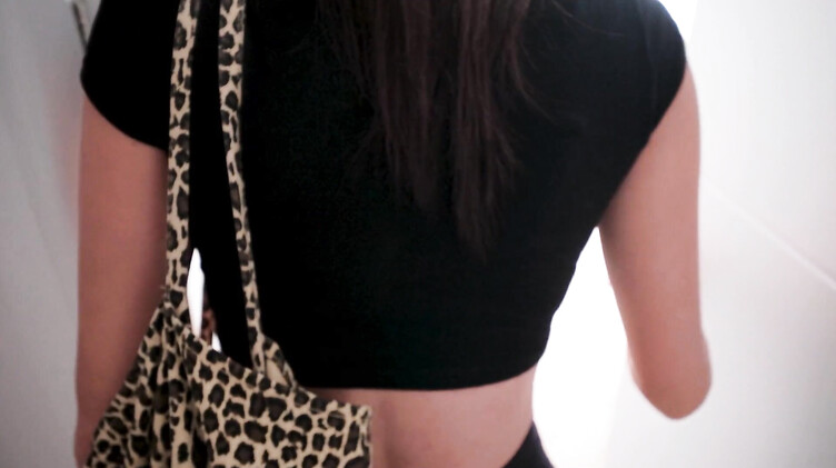 Русская проститутка за €200 трахается с парнем на съемной квартире