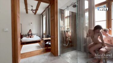 LoveHerShoes: Две молодые русские пары занимаются сексом в разных комнатах