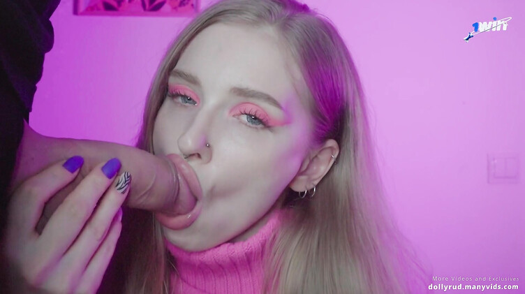 Давится толстым членом и кончой после минета