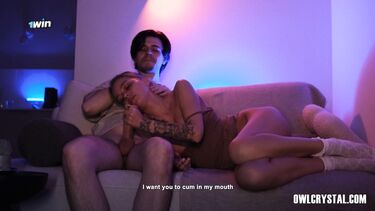 Совместный просмотр ужастика закончился минетом от сводной сестры