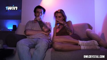 Совместный просмотр ужастика закончился минетом от сводной сестры