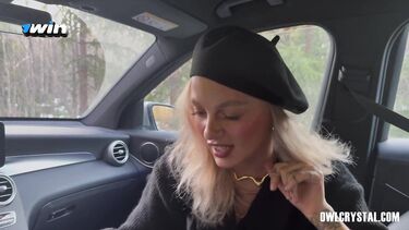 Оул Кристал в берете строчит минет богатому водителю мерса