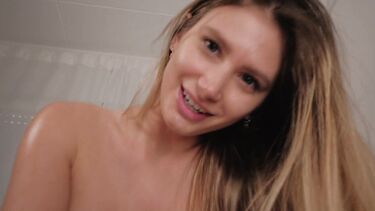 Тайно трахнул сонную мачеху, пробравшись утром к ней в постель