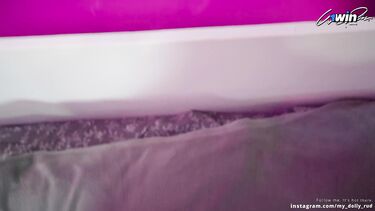 Трахнул и отшлепал прикованную к кровати блондинку с кляпом во рту