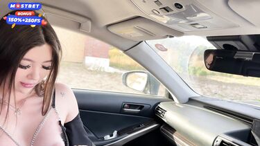 Деваха повелась на новенький Lexus бывшего и отсосала ему в машине