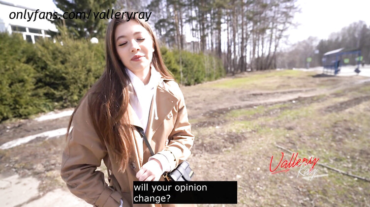 За деньги отсосала незнакомцу пикаперу и дала кончить внутрь киски