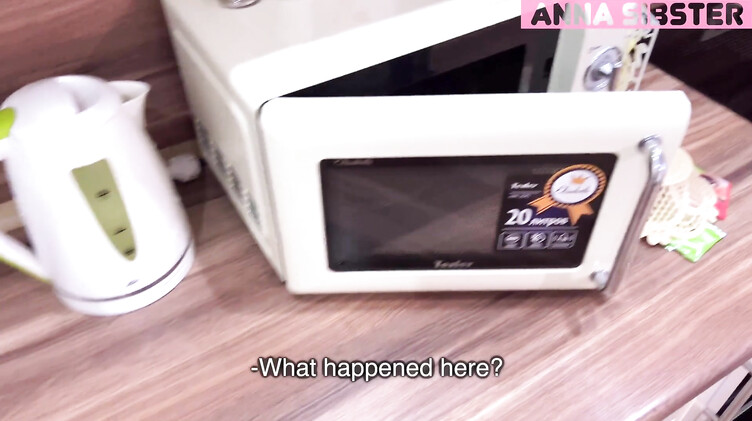 Отчим наказал падчерицу за вечеринку шлепками и трахом