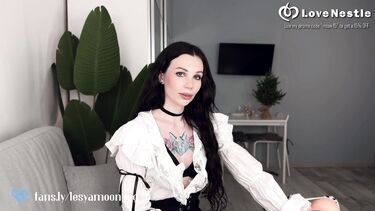 Секс коуч учит ебаться на кукле и получает сперму в рот