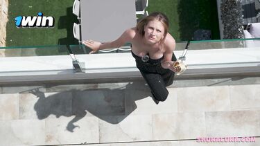 Мисс Дриада пришла на жесткую прожарку киски к соседу сверху