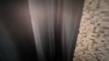 Обоссал в душе пьяную и трахнул в сауне