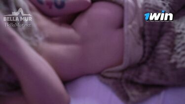 Сочный отсос утреннего стояка с финалом в рот