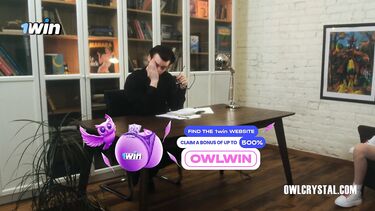 Препод шлепает прогульщицу тростью и ебет на столе