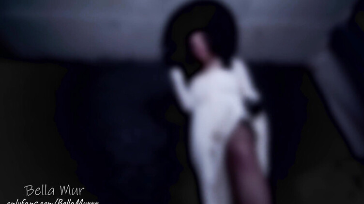 Кудрявые: Леди Димитреску с дочкой вампиршей делают двойной минет